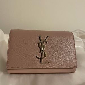 SAINT LAURENT
Grain de poudre small monogram
kate satchel old rose
